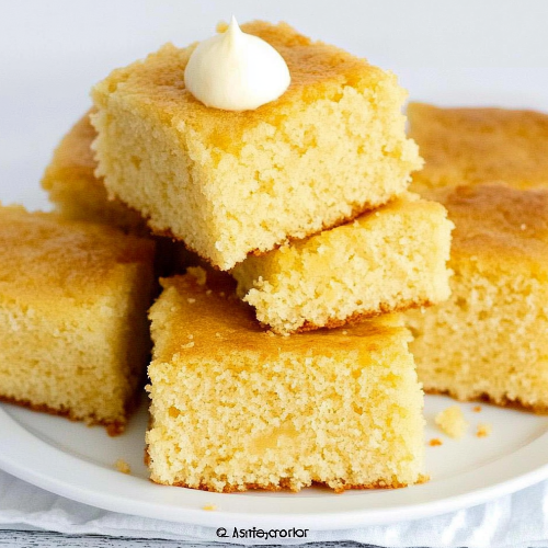 🌽 Sweet Cornbread Cake